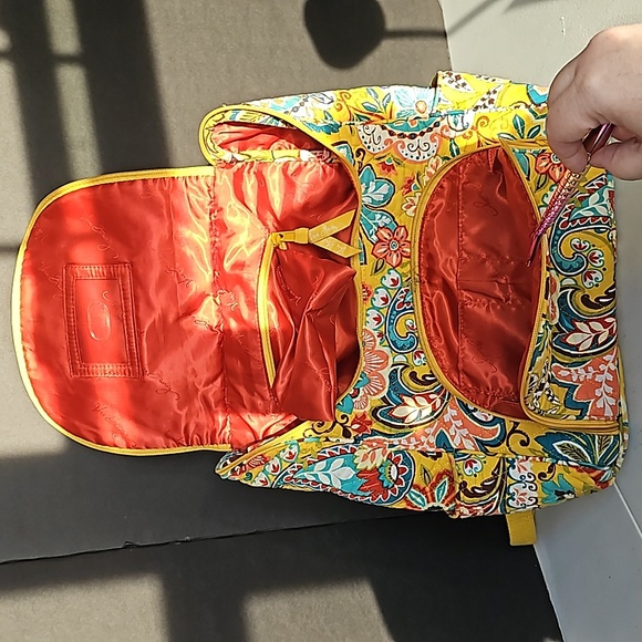 Vera Bradley Retired Provencal Yellow Floral Pattern Backpack VGUC - Picture 8 of 16